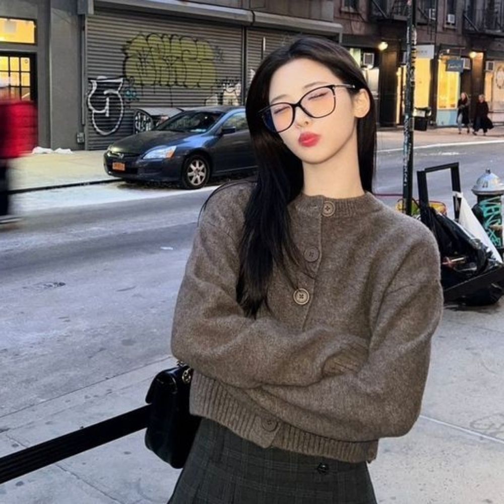 河井, Edsa Carléa.