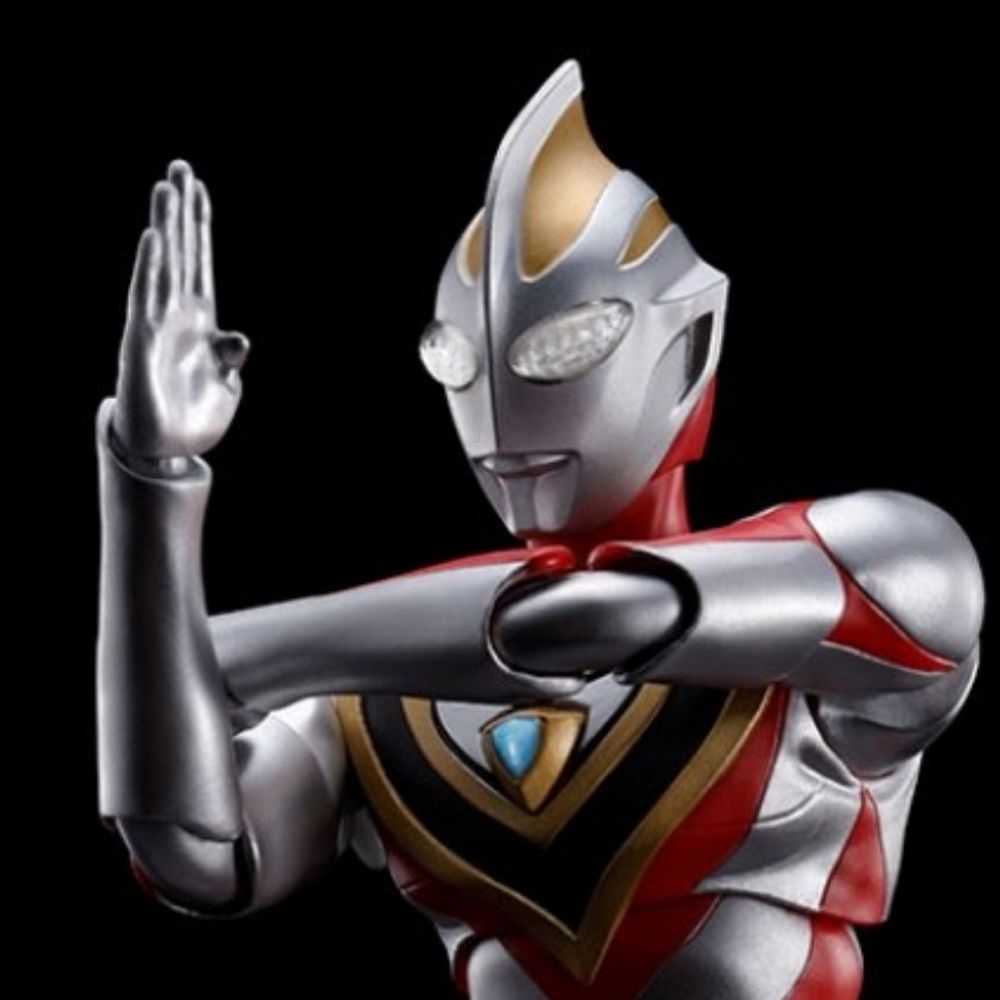 コマアキト