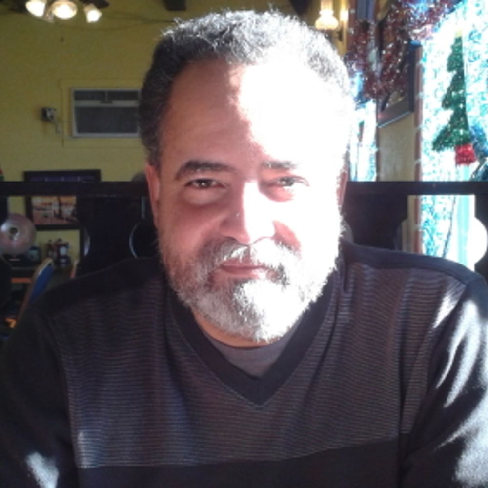 Luis R. Mendoza