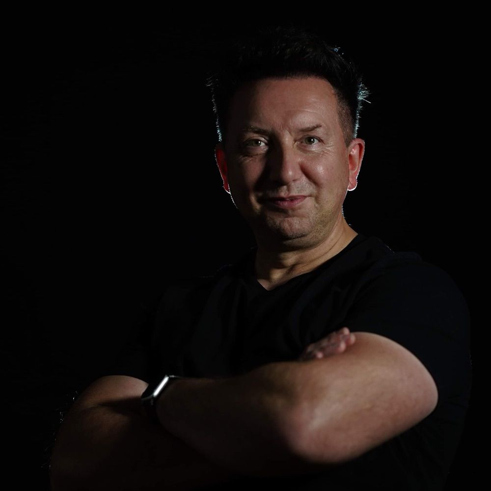 Dr Rhys Jones