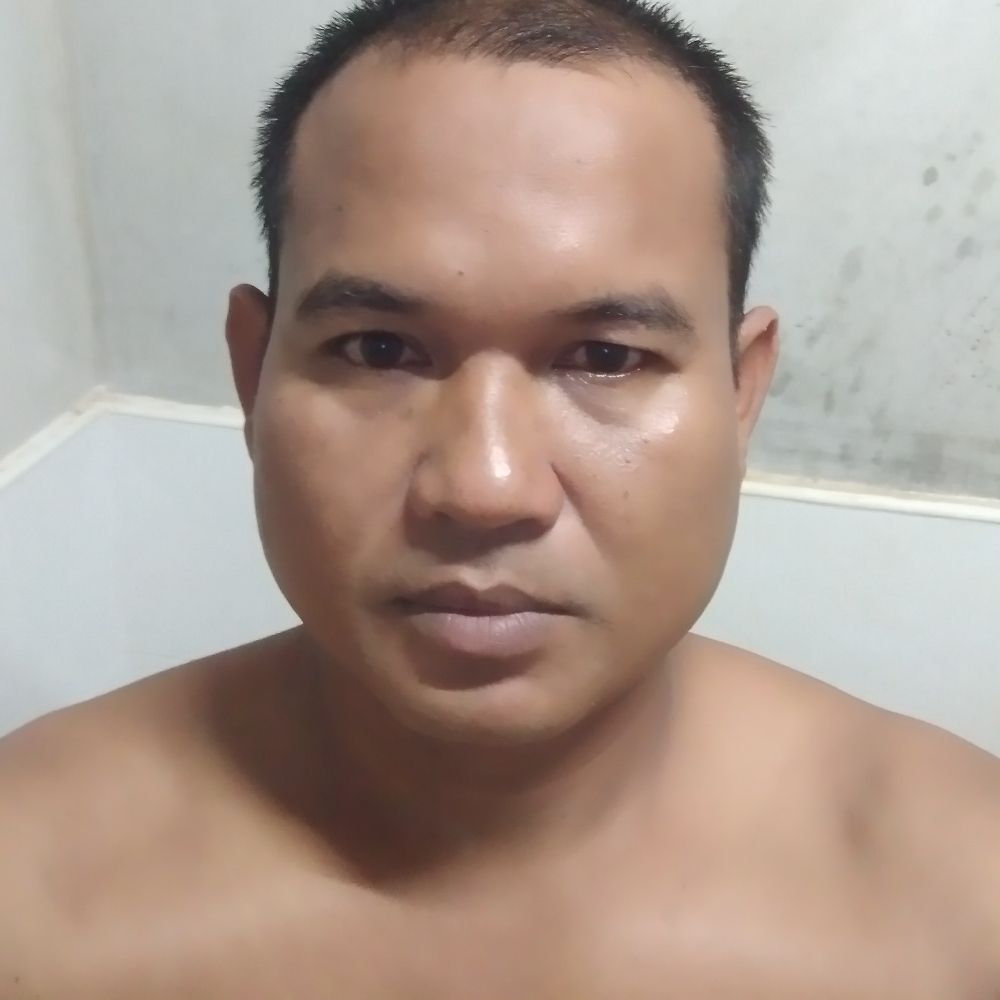หนุ่ม กันทรลัก