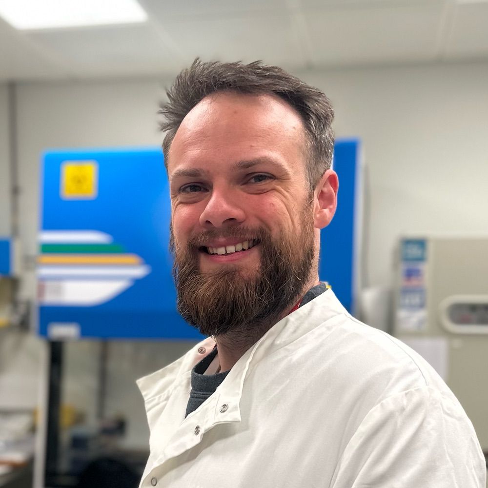 Dr Scott P Davies