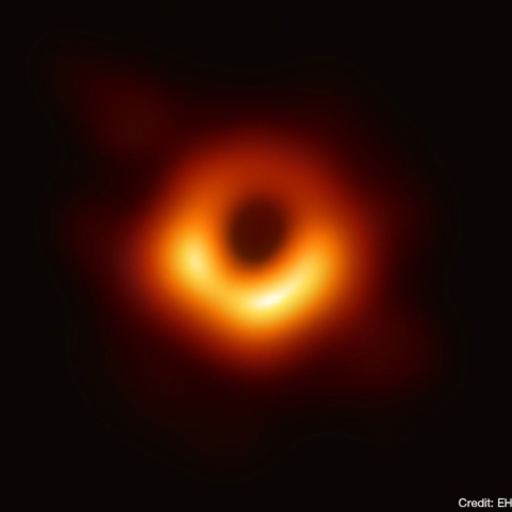 超大質量ブラックホール
