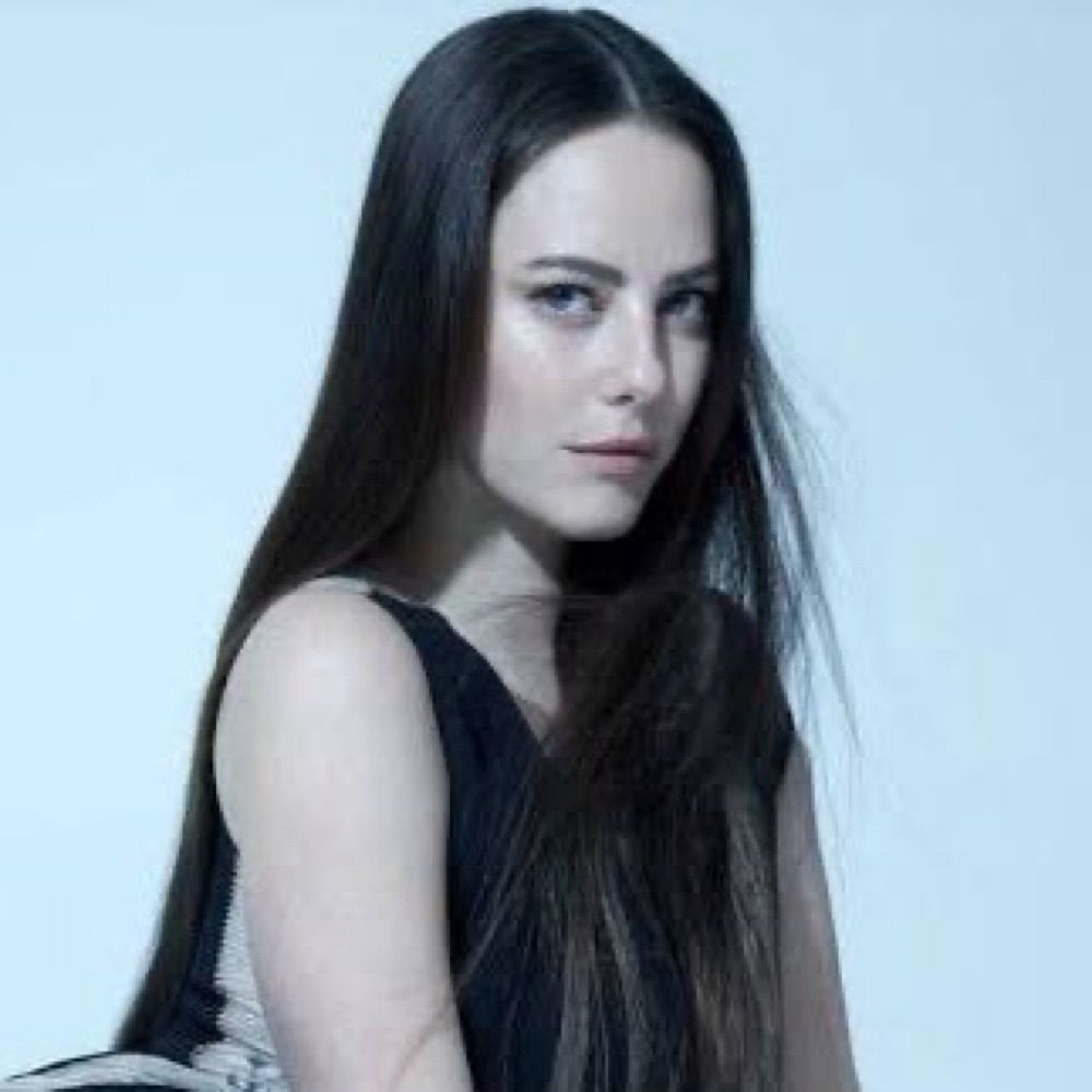 Kaya Scodelario Brasil • Fan Site