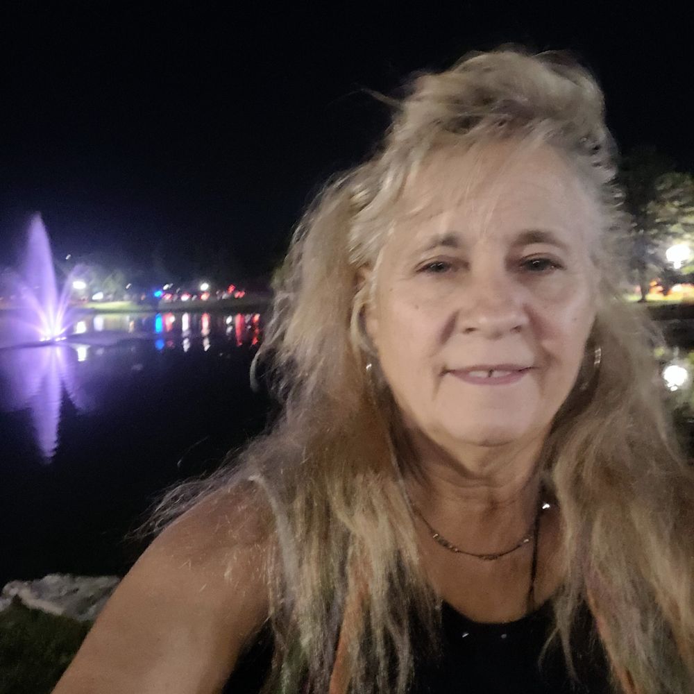 Stephanie L Stas