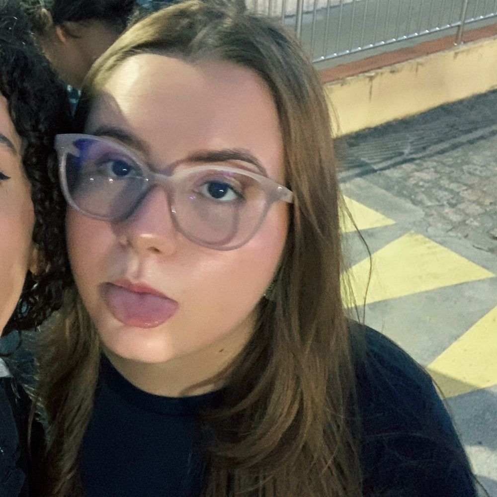 lolo💋 || cr: o sol também é uma estrela