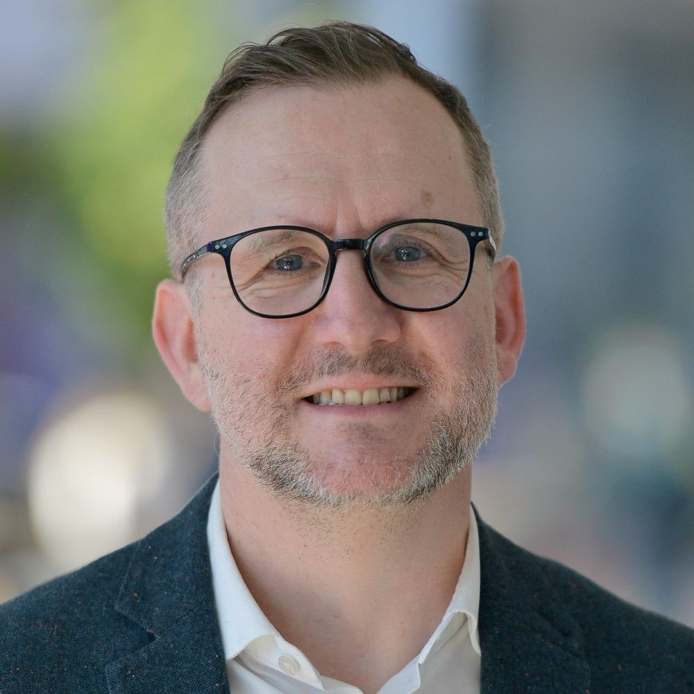 Dr. Simon Moralee