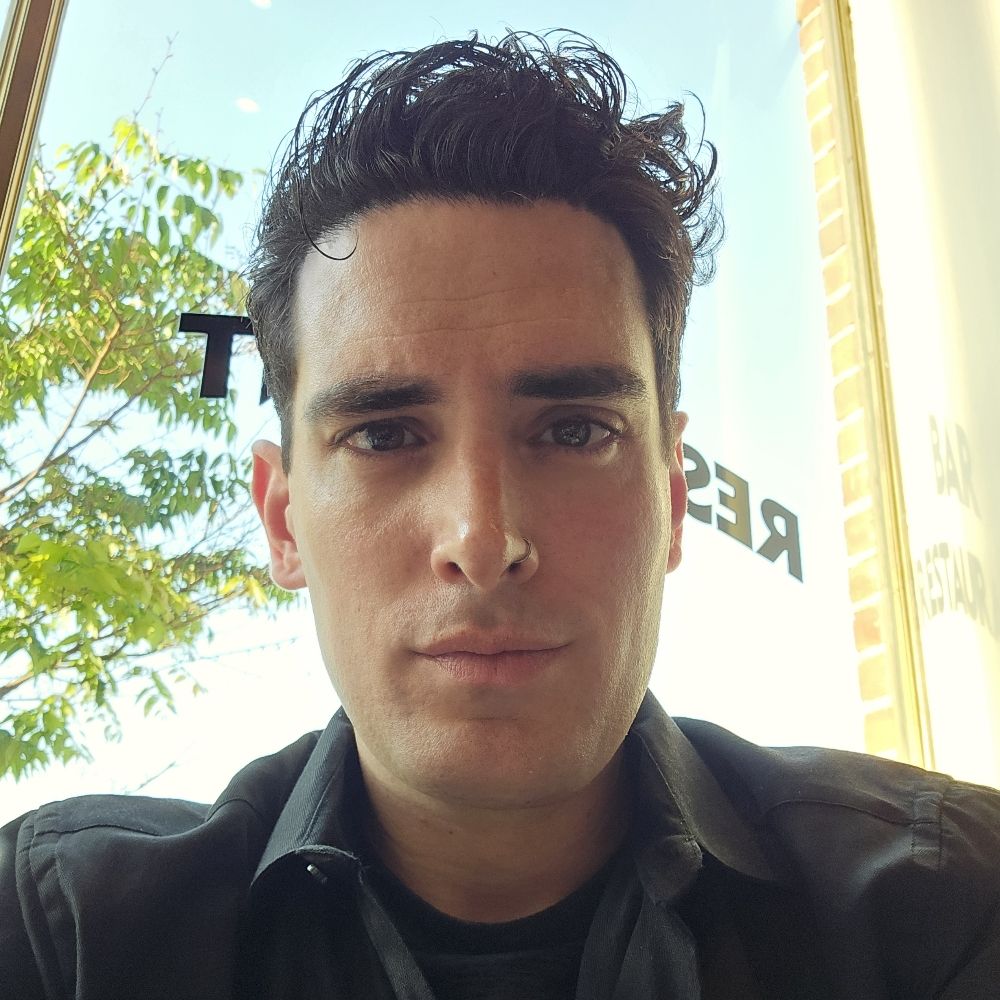Justin Colón