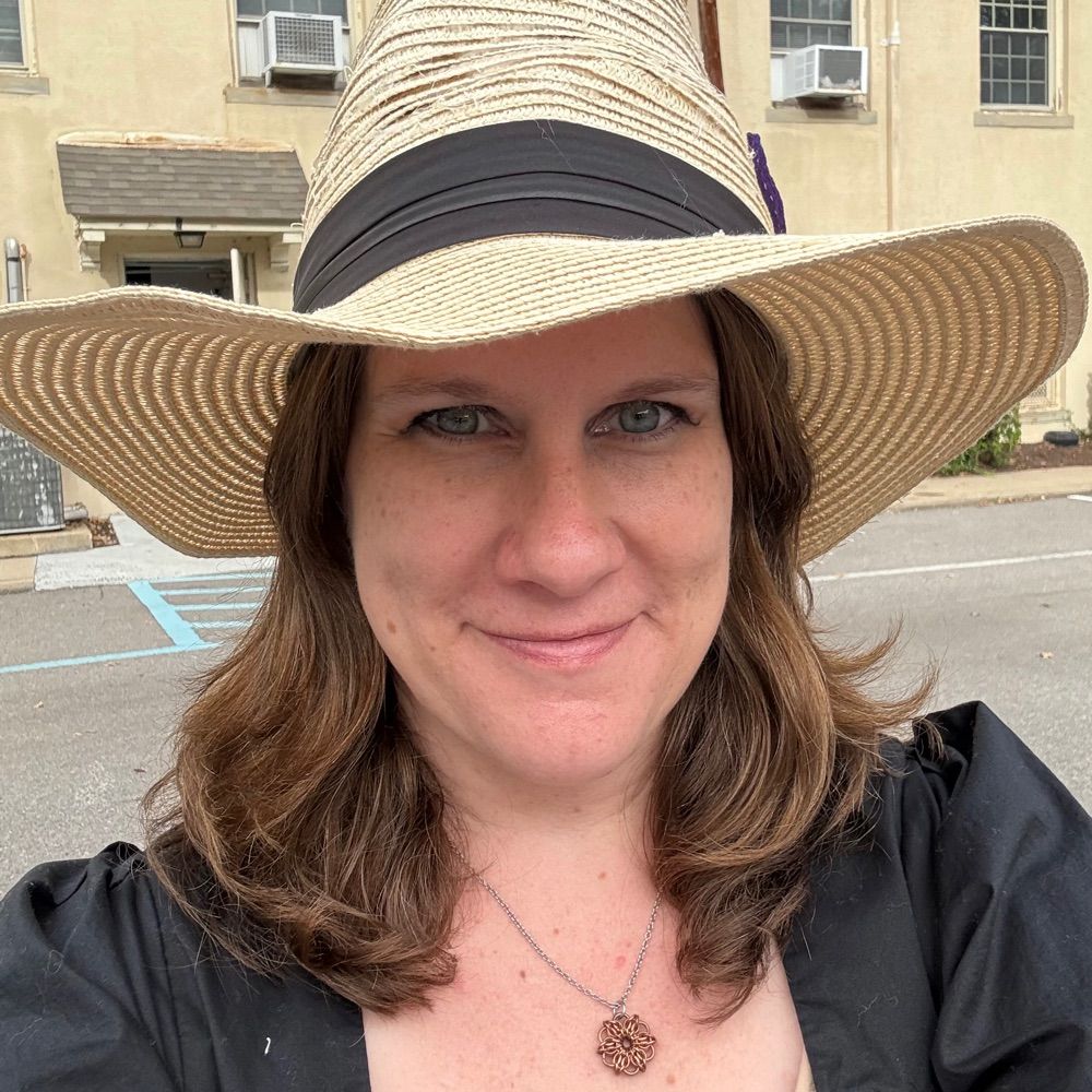 Dana Staves