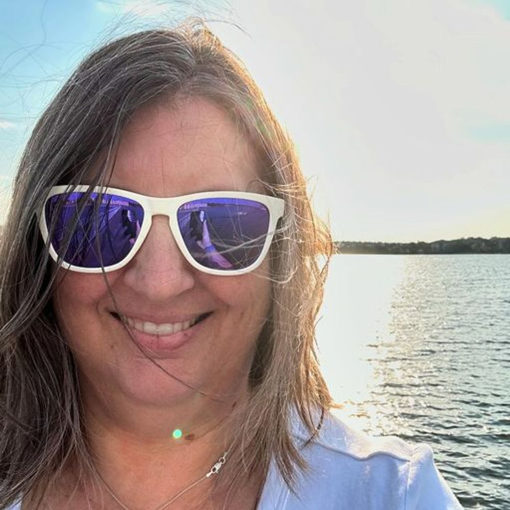 Robyn Reid, M.Ed, MLIS