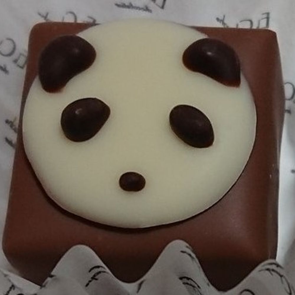 彩子