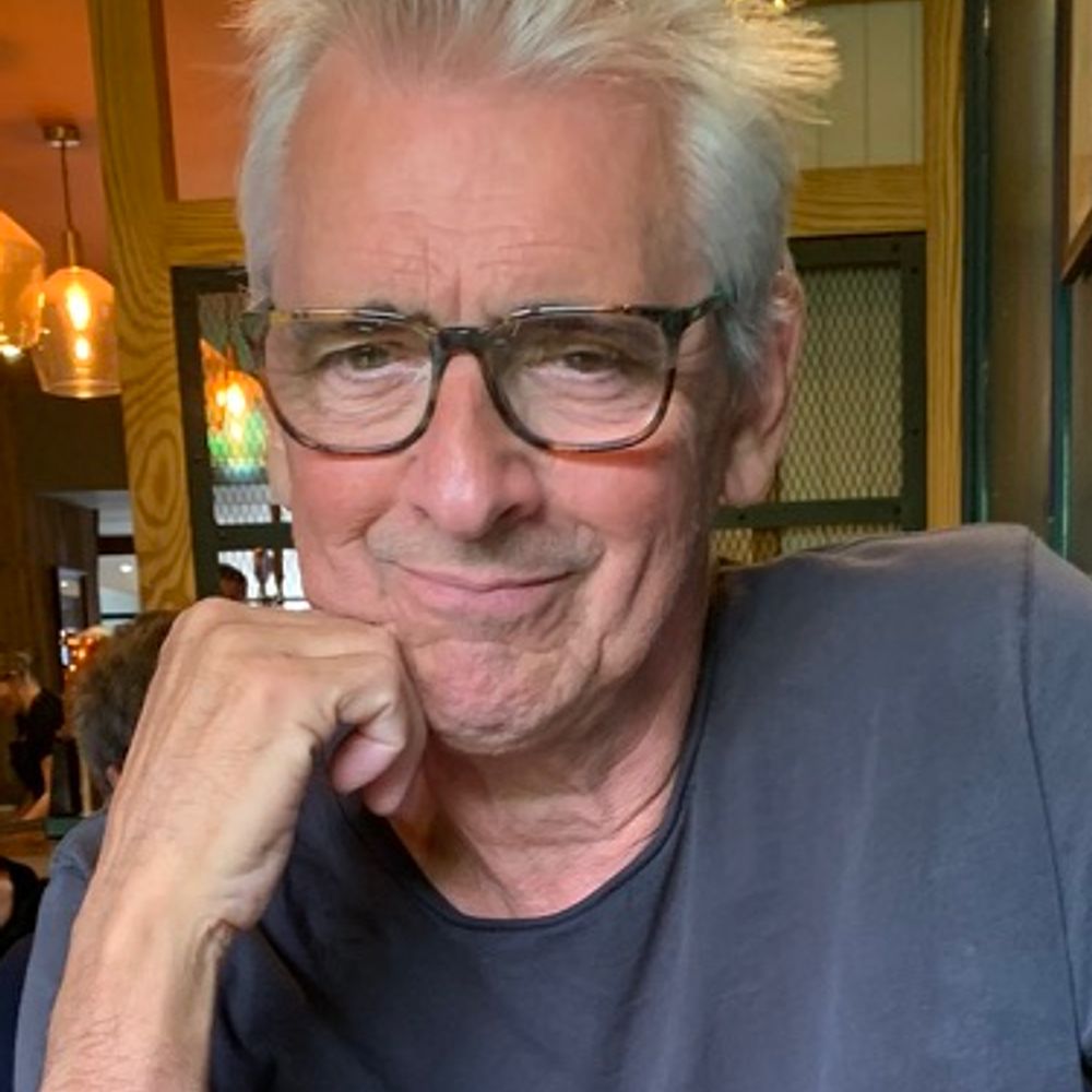 Stuart Campbell author