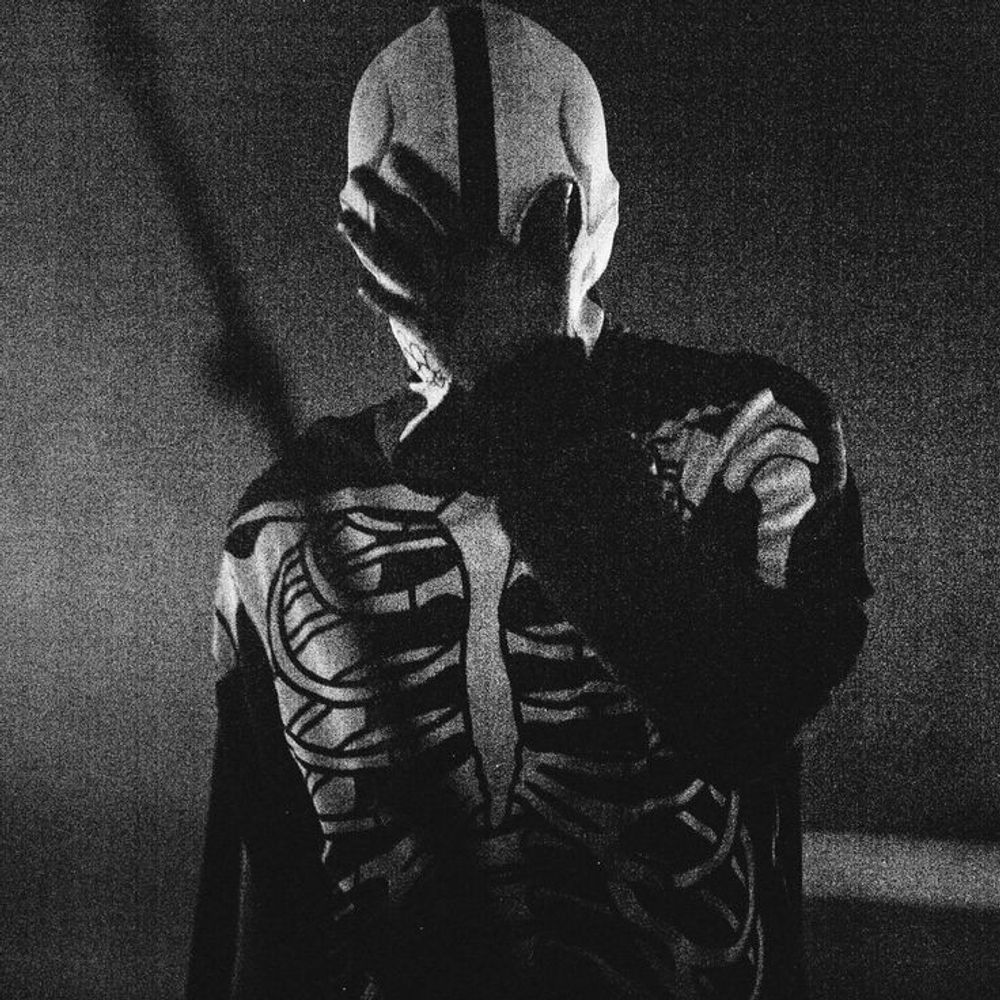 Shªy |-/
