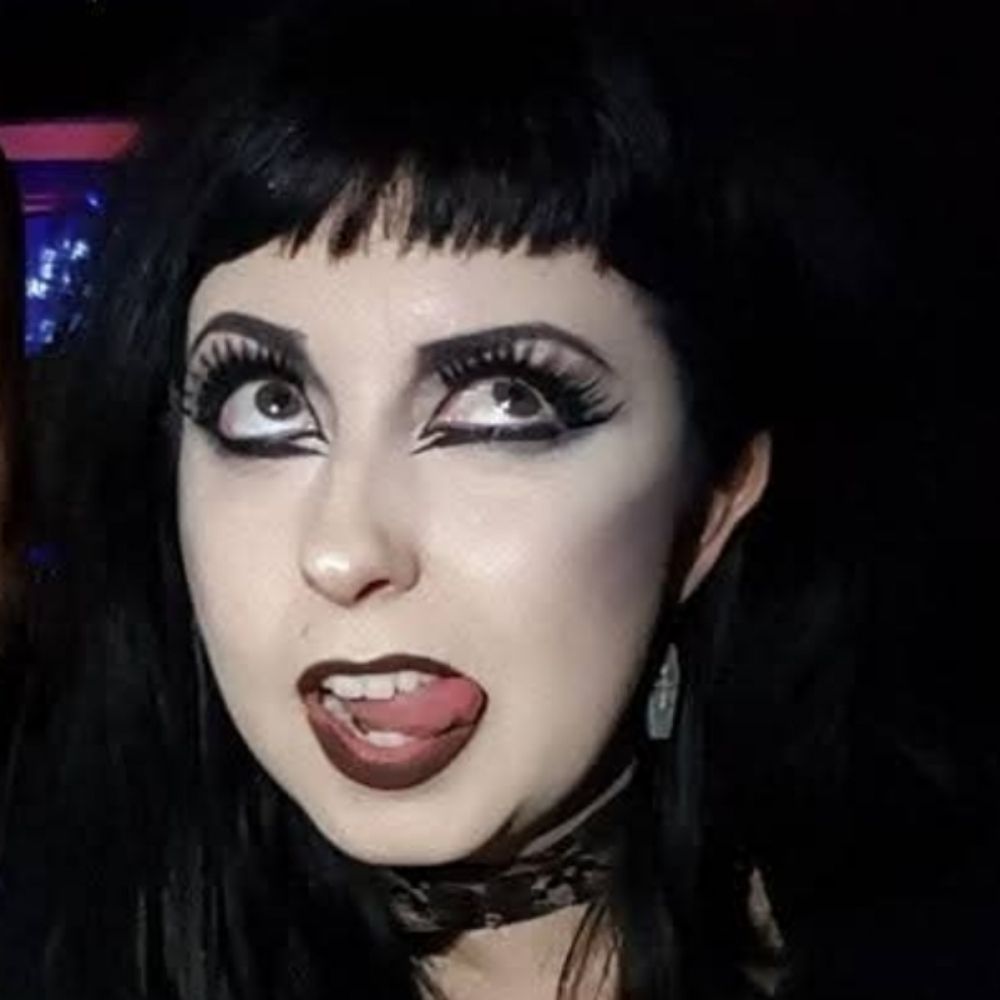 ᴅᴇᴀᴅszɪ 🦇 sᴛʀᴇᴀᴍᴇʀ