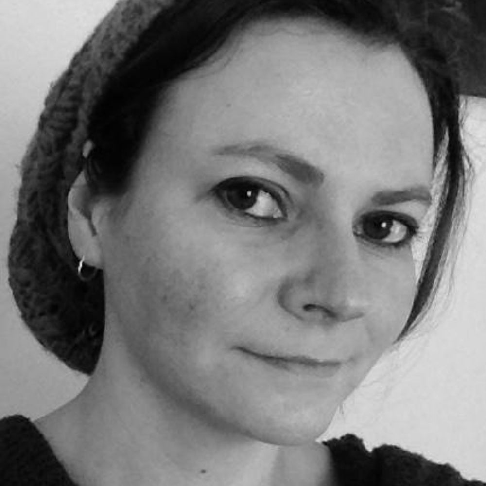 Charlotte Barratt (Luggage)