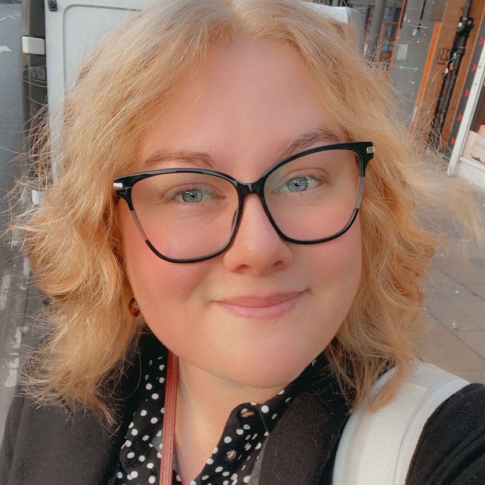 Dr Emma Tollefsen