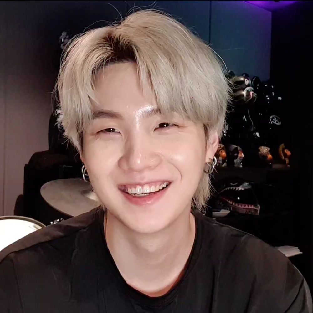 Miss H 💜 ⟭⟬⁷⁼¹ 💜🍊🐋 With Yoongi 💜 BTS is 7 💜 🐨🐹🐱🐿🐥🐻🐰