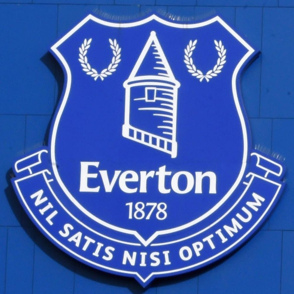 Profile picture evertondee80.bsky.social