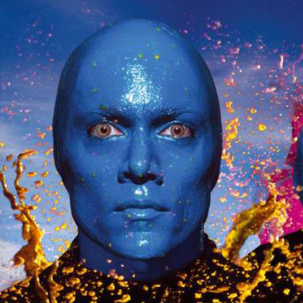 🔵  Blue Man in Red OK 💙