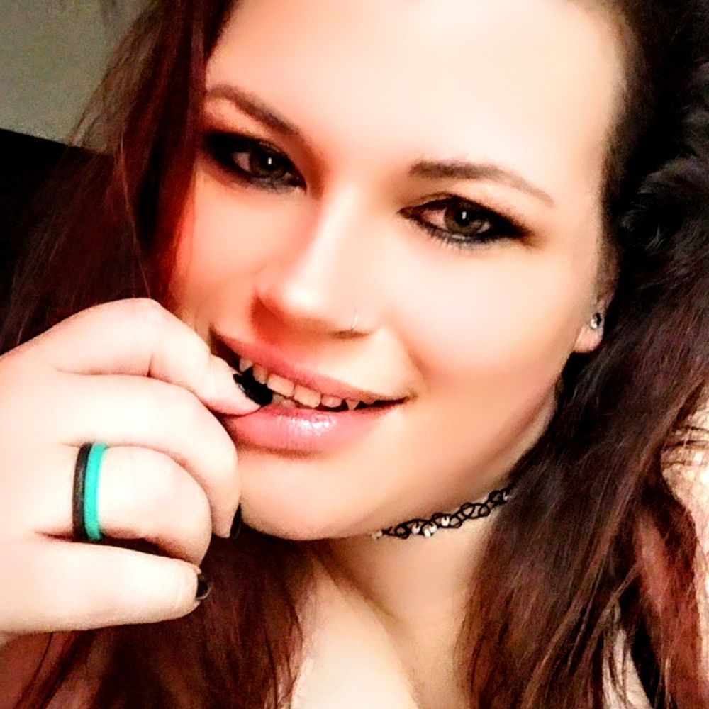 NaughtyKitty🐾💋