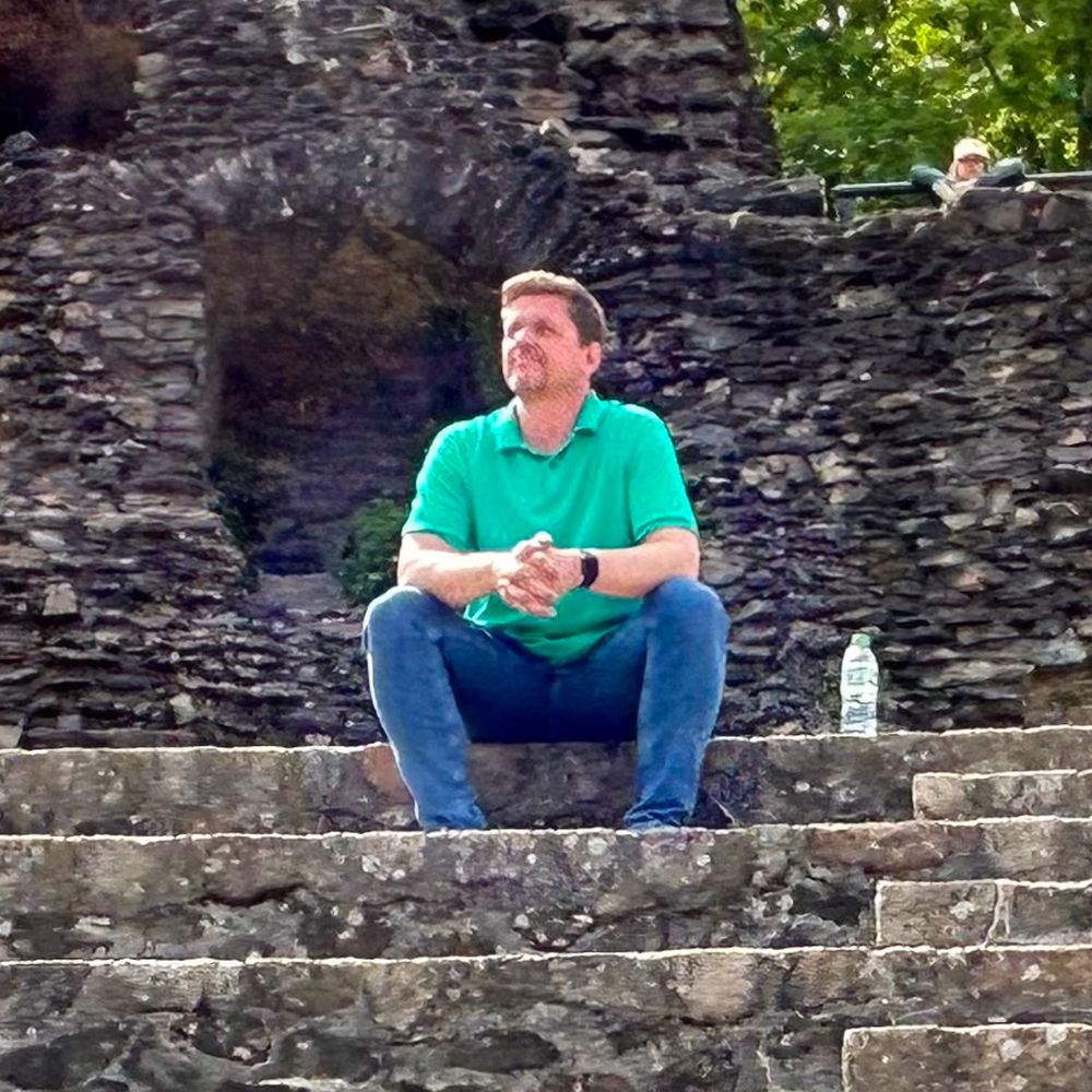 Mark D Walker