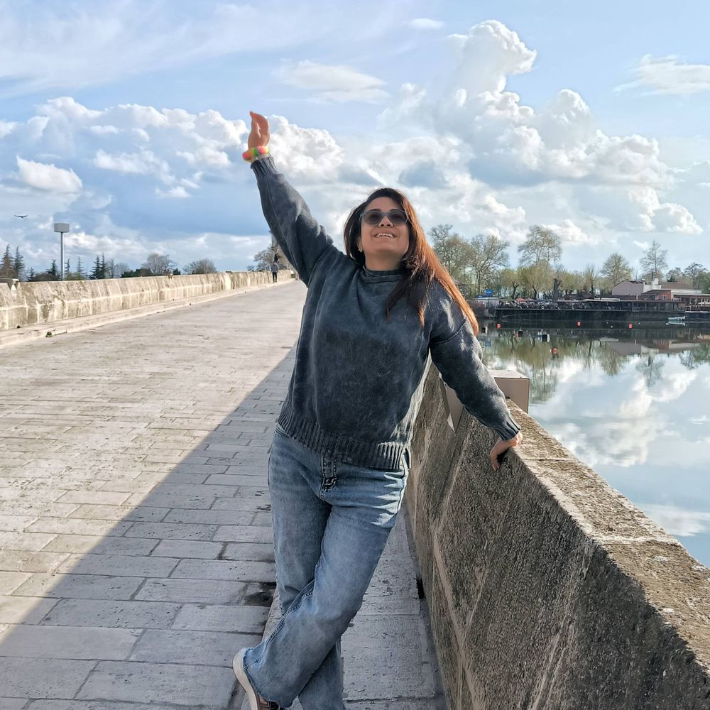 Sizi takip ediyor