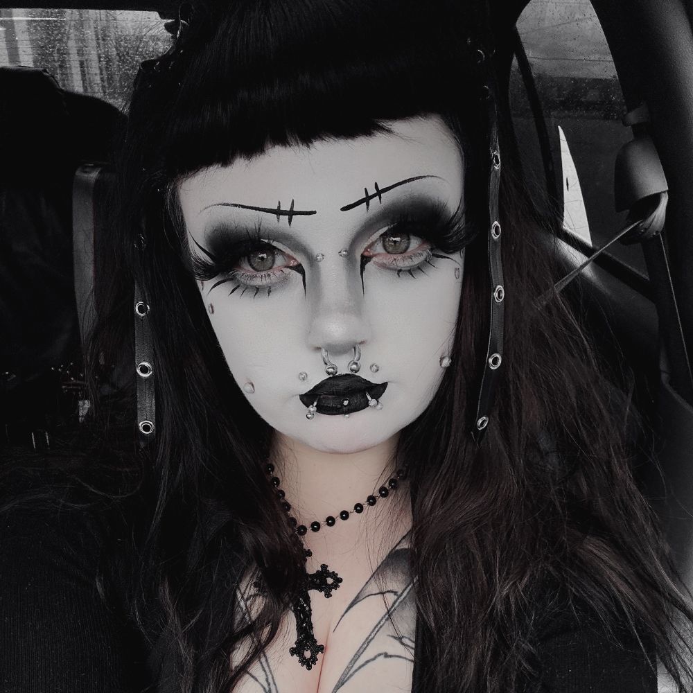 𝔱𝔯𝔦𝔫 𖤐