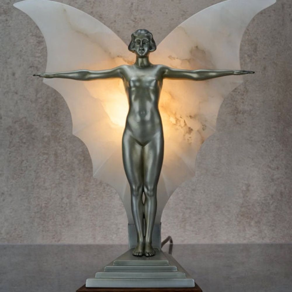 20th Century Decorative Arts
