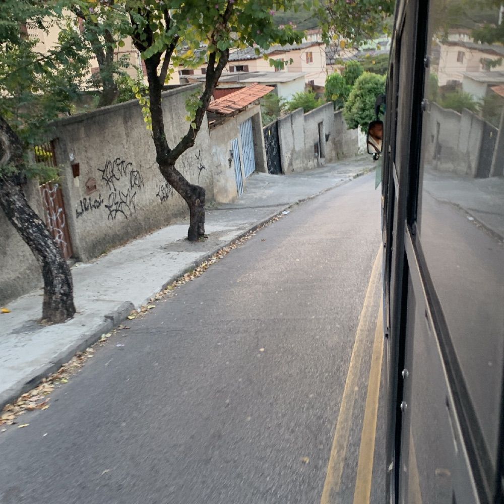 É o Jovem Silêncio , n tem como