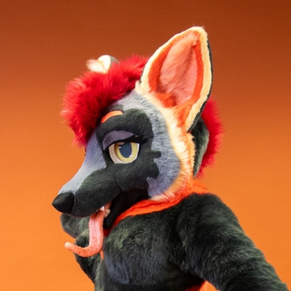 Kiva the Fox🦊🔜Fur²