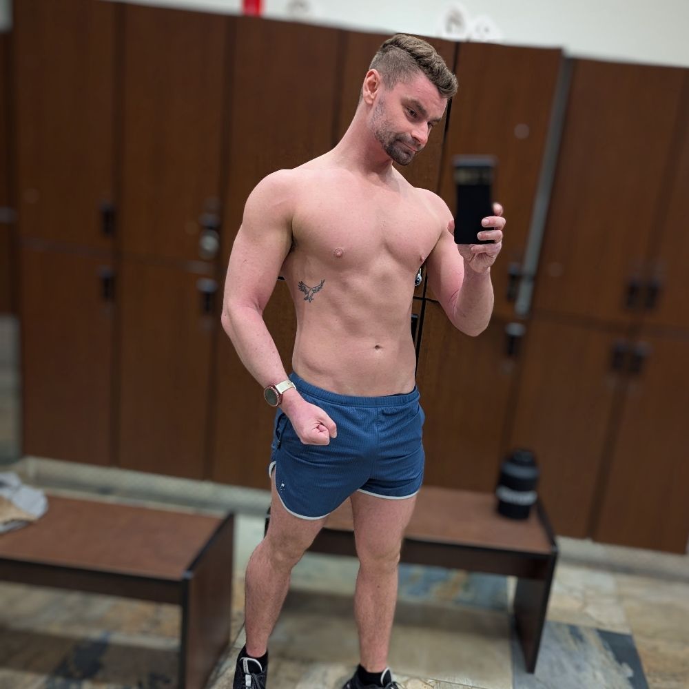 Basic gay