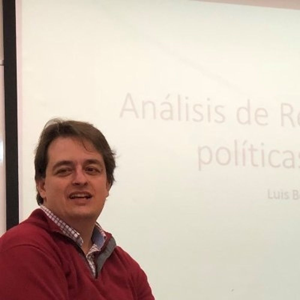 Luis Bouza 