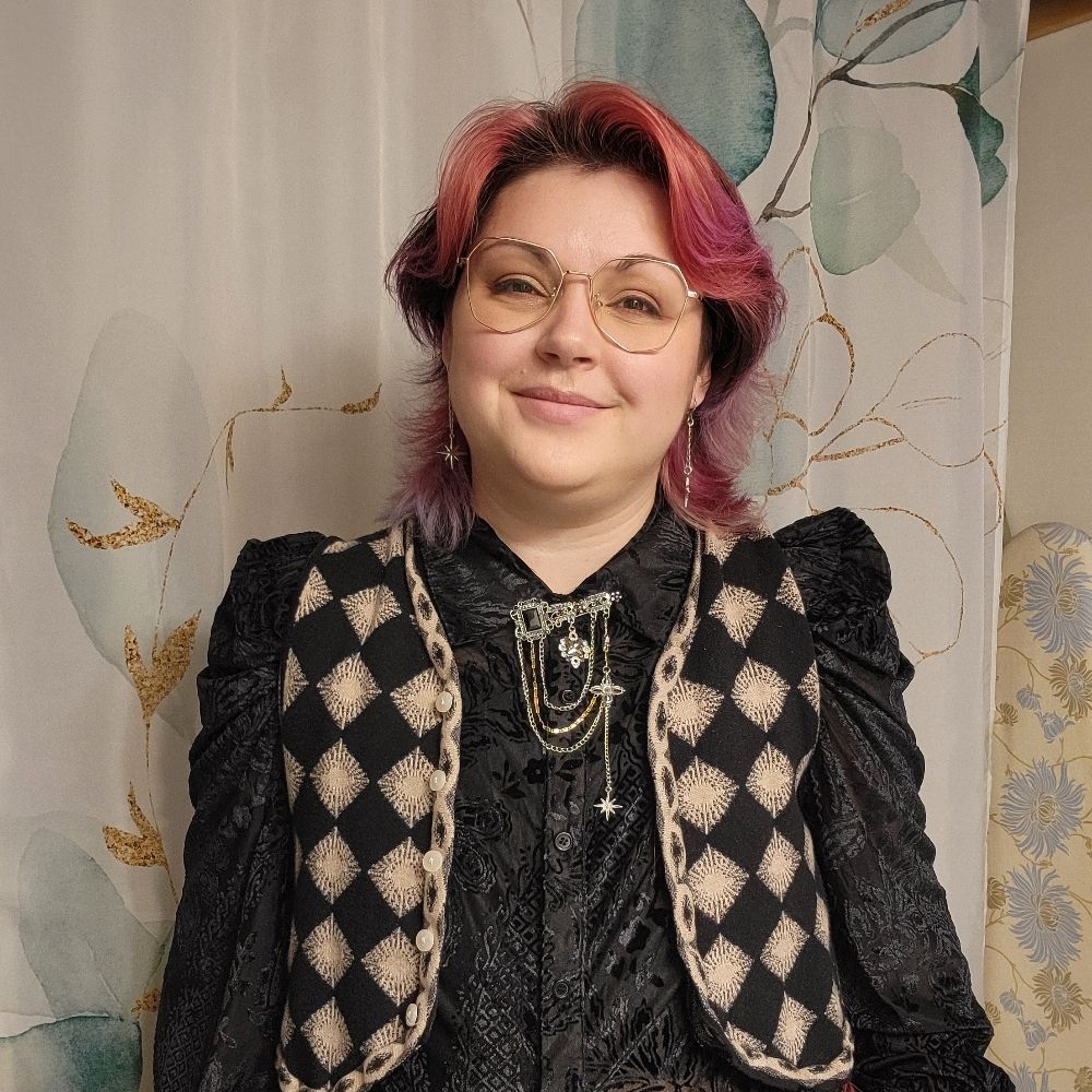 Nat Haché (they/them)