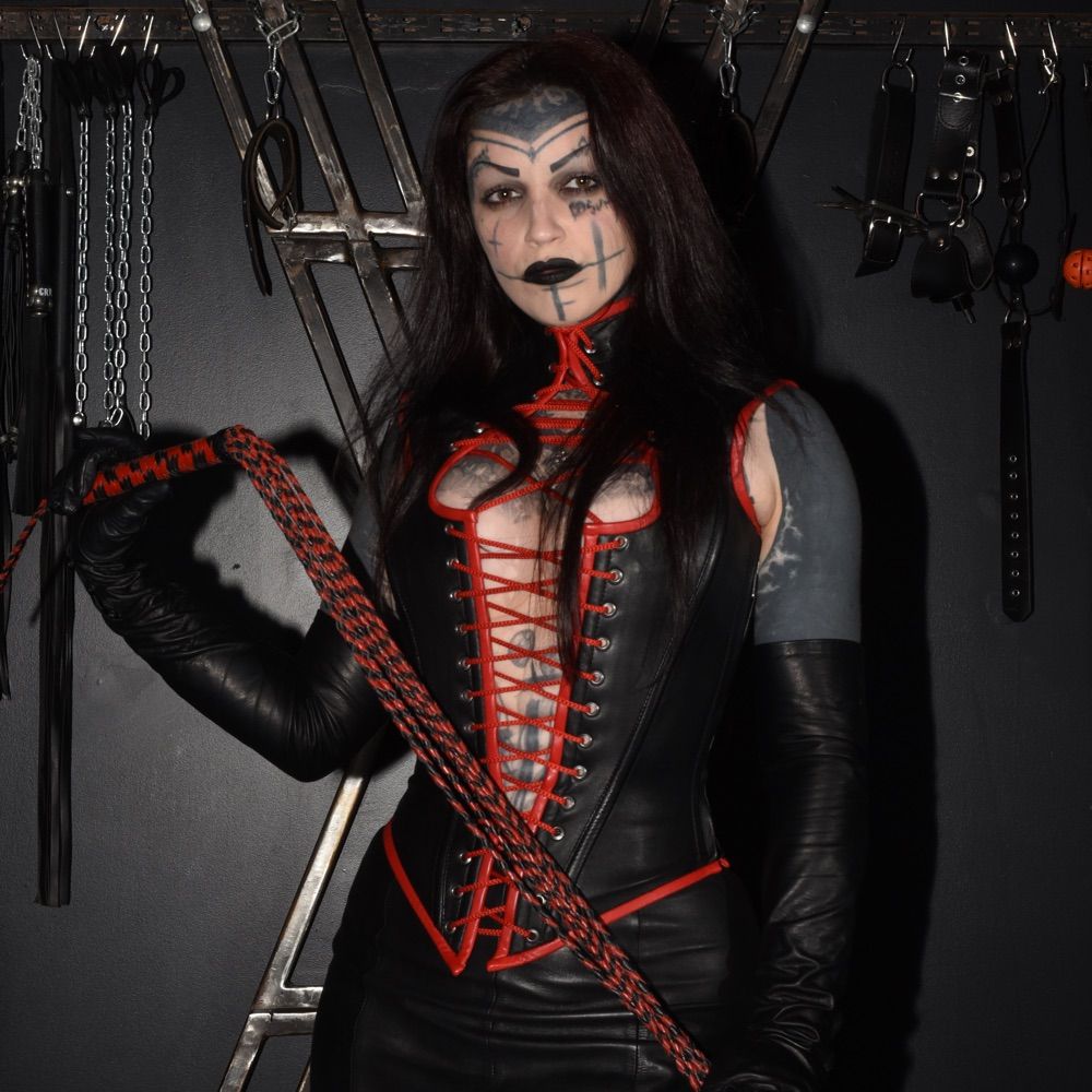 Mistress Lunatika