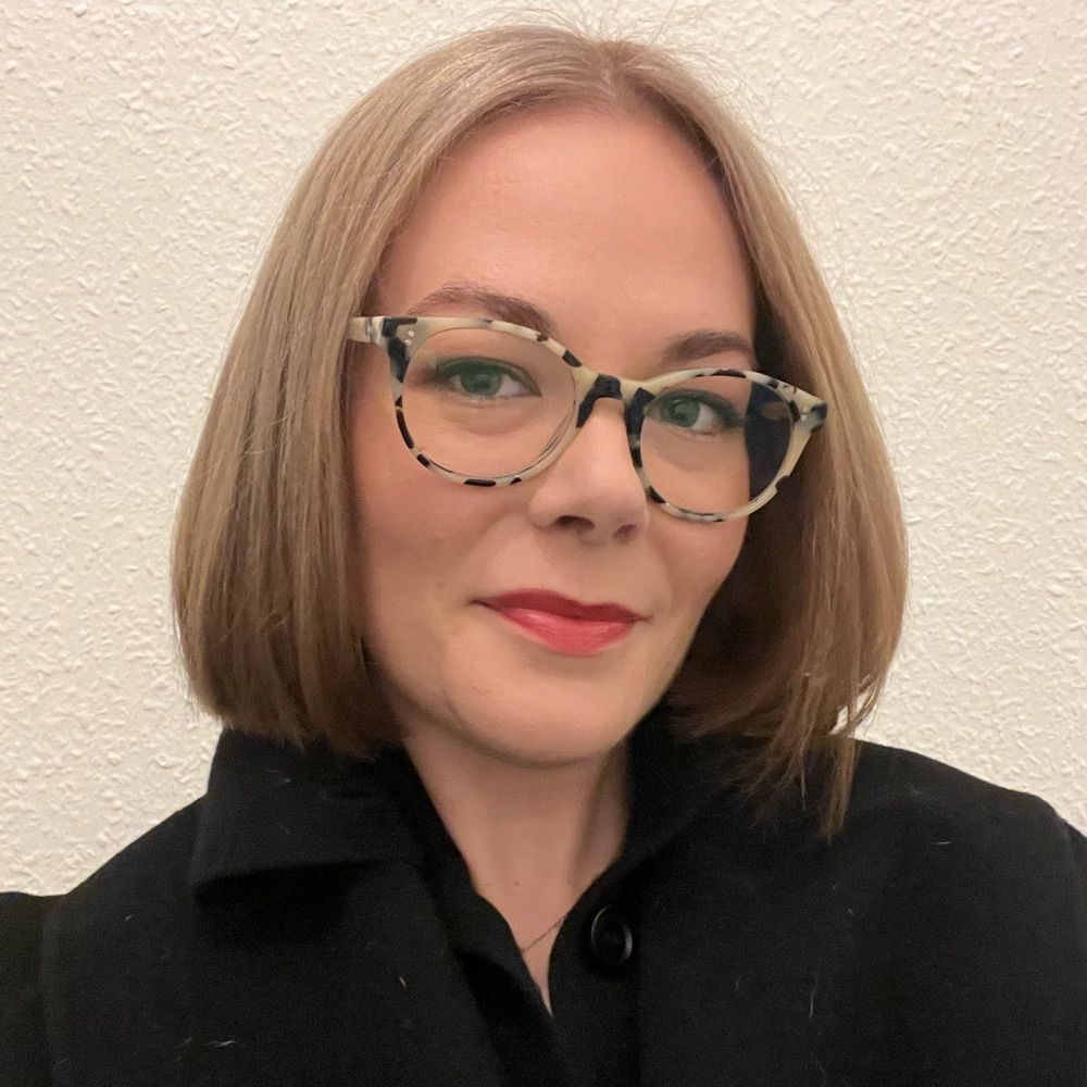Dr Catherine Casler