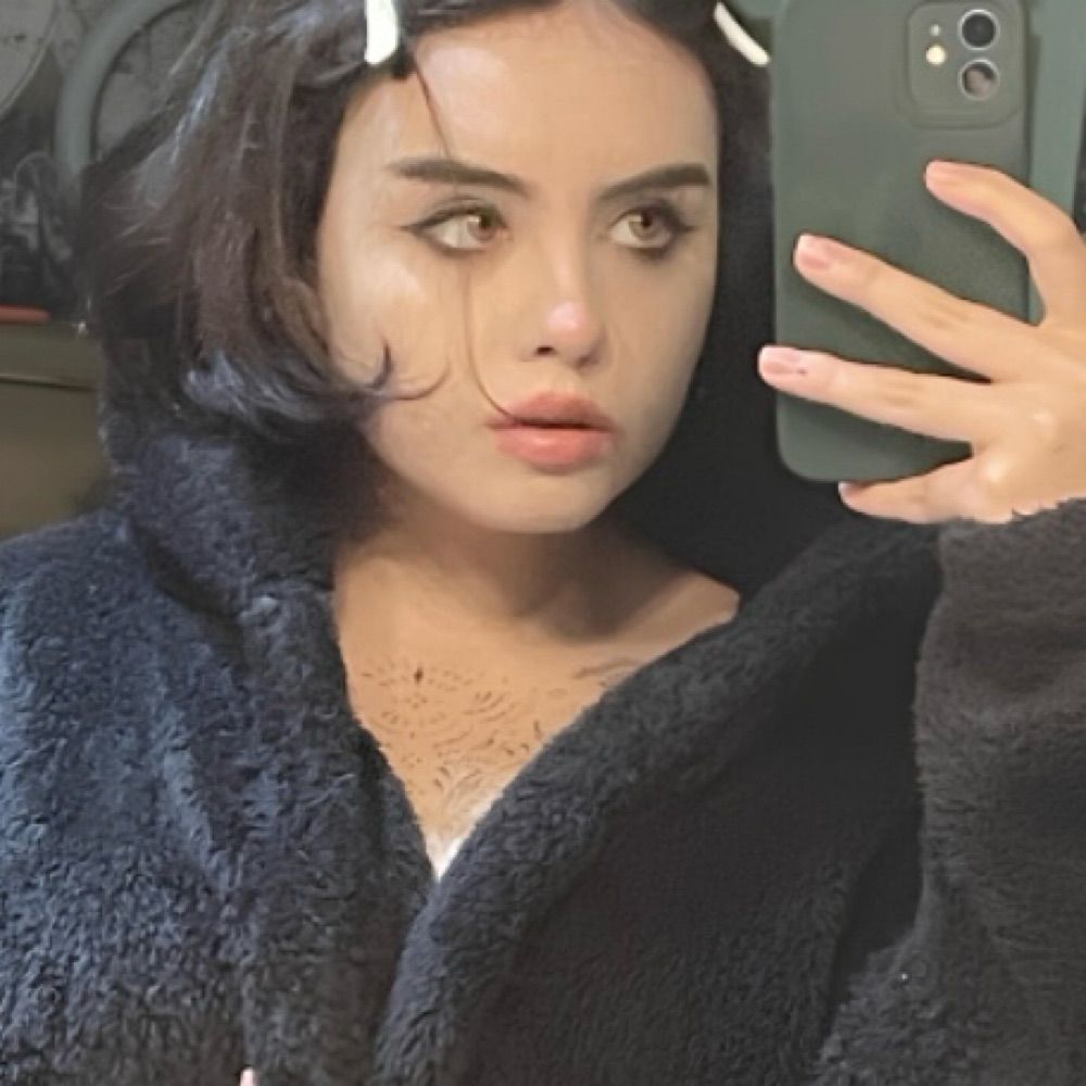 bella levien