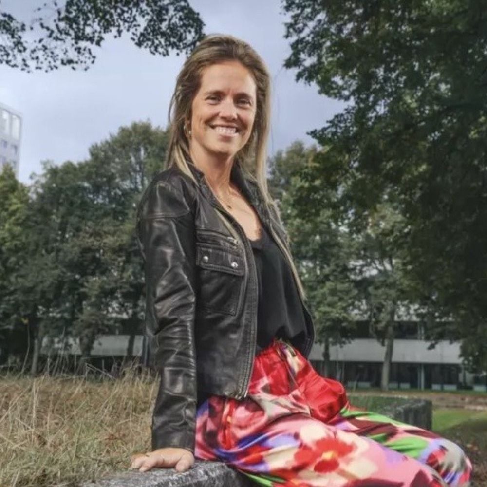 Julie J. Janssens 