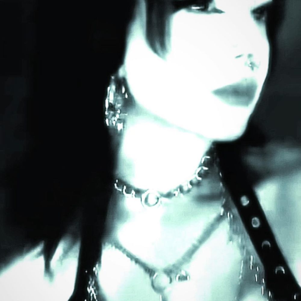 Em