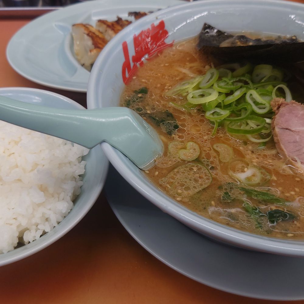 たつや