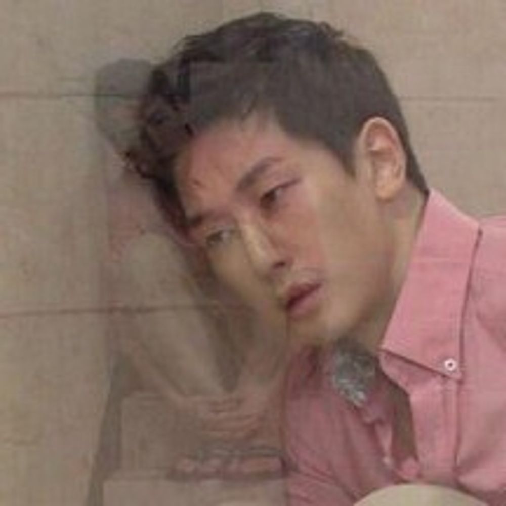 맹
