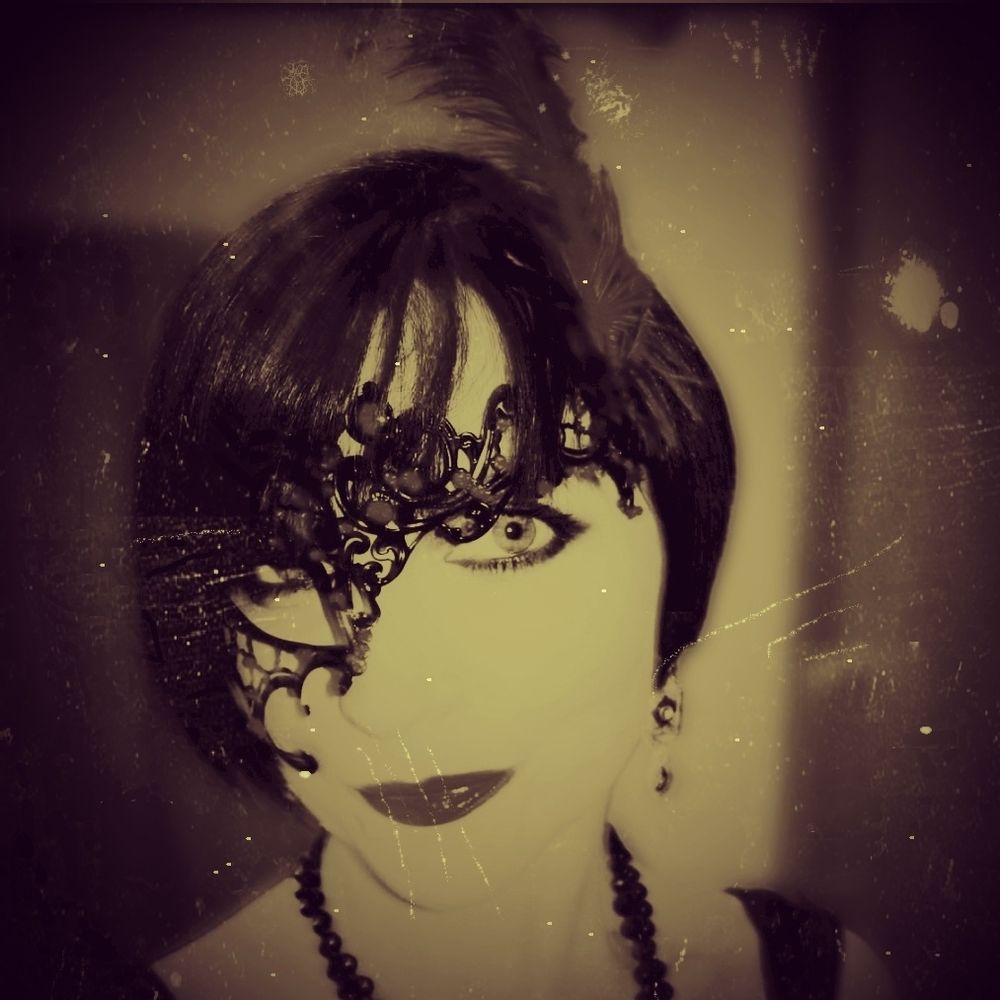 anntigone.bsky.social profile picture