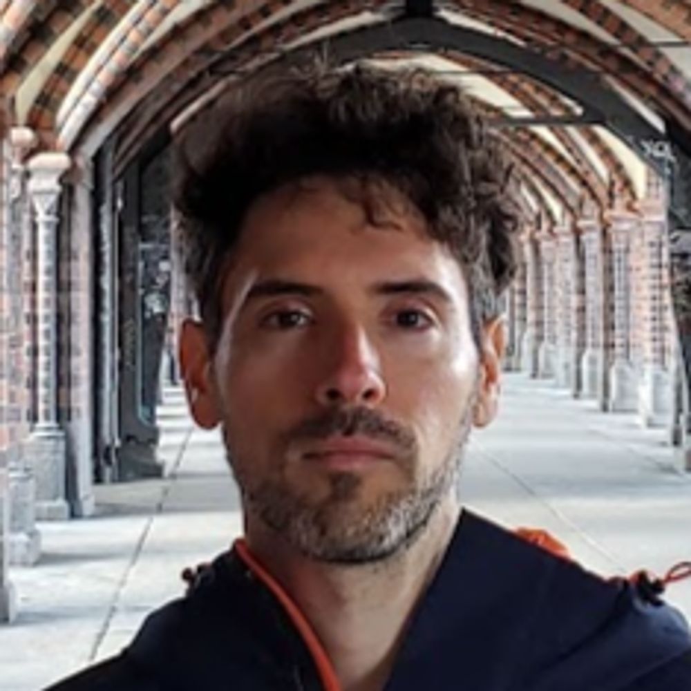 Eric Novello nO HaY BaNdA