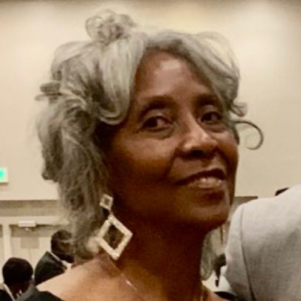 Peggy B ❤️🖤💚