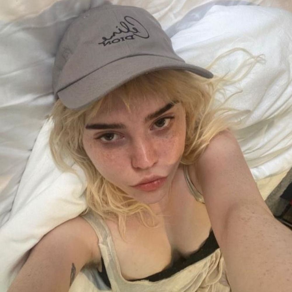 𝒏𝖺𝗍𝖺𝗅𝗂𝖾.