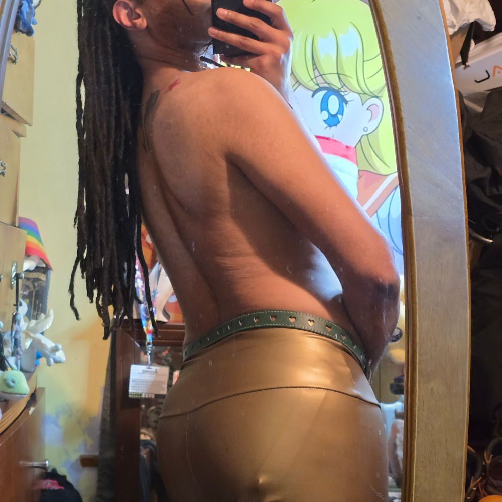 Dio's Debaucherous Descendant 🔞