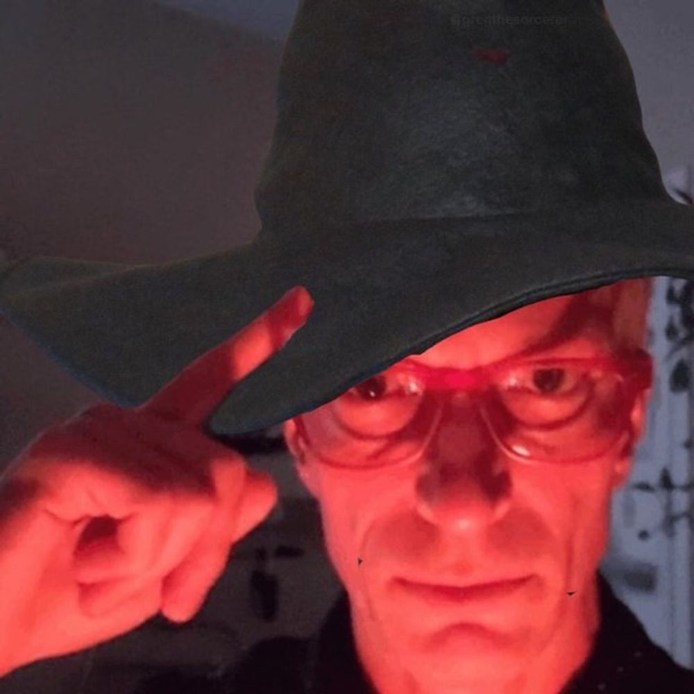 𝖜𝖎𝖟𝖆𝖗𝖉 𝖋𝖗𝖔𝖒 𝖙𝖍𝖊 𝖔𝖚𝖙𝖊𝖗 𝖕𝖑𝖆𝖓𝖊𝖘