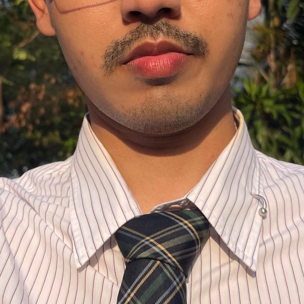 🥸