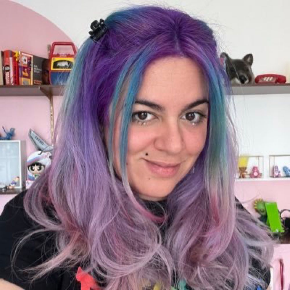 Maíra Medeiros 🌈✨'s avatar