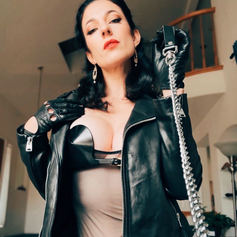 Mistress Dida Fox