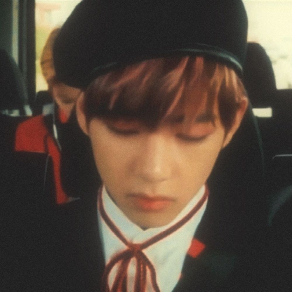 -`𝙶𝚒𝚗𝚊⋆⭒˚.⋆🍒  ᯓ@𝚝𝚑𝚟´-